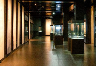 展厅设计 浅谈展厅设计里方形和有机形陈列(图1)